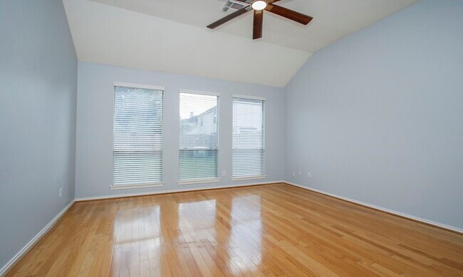 Building Photo - 16207 Waiting Spring Cir