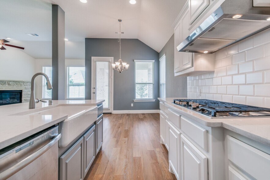 Building Photo - 1117 9th St