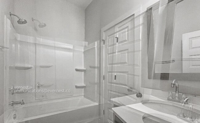 Building Photo - Charming 3BR/3BA Hoover Home with Fenced-In Yard & Modern LVP Flooring