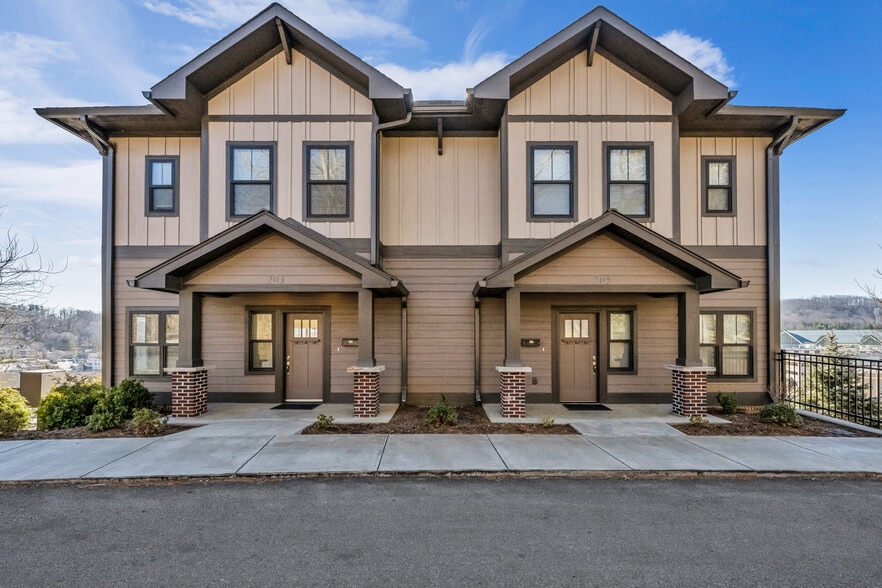 Left Unit For Rent - 203 Wallace Cir