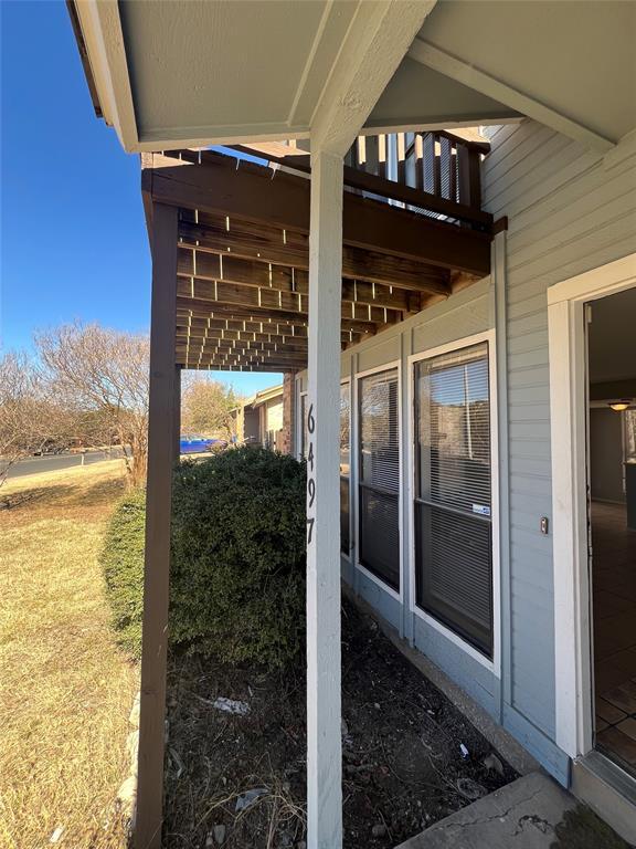 Building Photo - 6497 Hart Ln