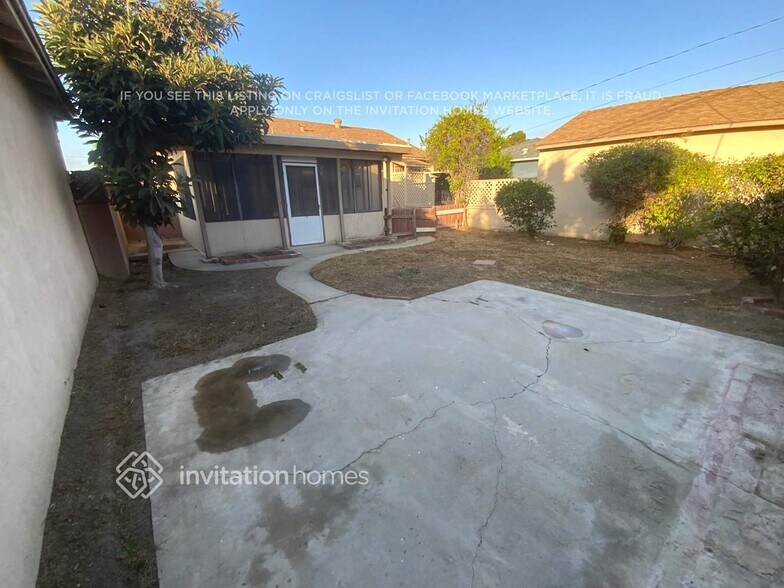 Building Photo - 2728 Harvey Way