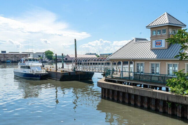 Building Photo - 101 Shearwater Ct E