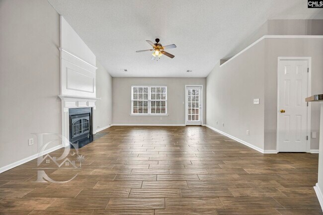 Building Photo - 520 Menauhant Ct