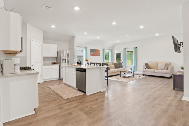 Building Photo - 772 Gold Finch Way