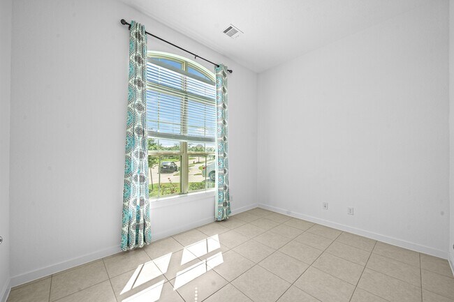 Building Photo - 2221 Forest Trace Ln