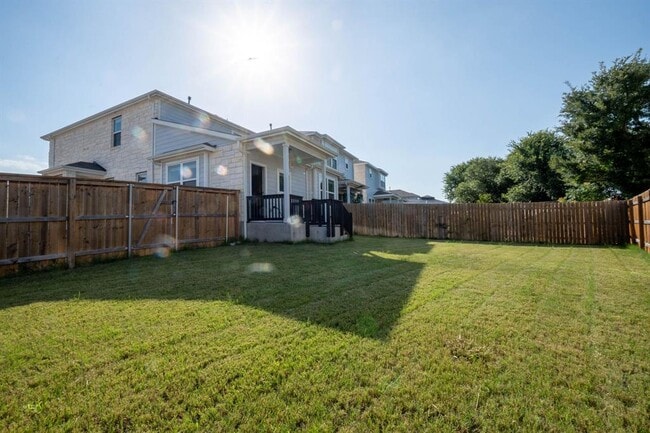 Building Photo - 2202 Rocoso Trl