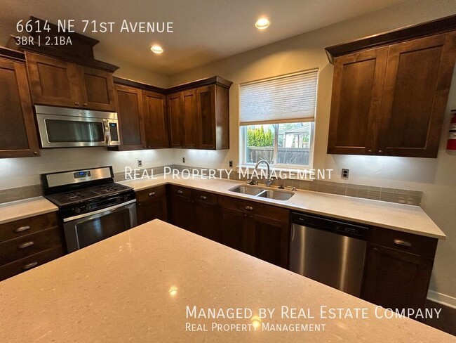 Building Photo - 6614 NE 71st Ave
