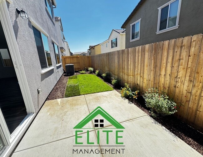 Building Photo - Spacious 4-Bedroom Home in Prime Folsom Lo...