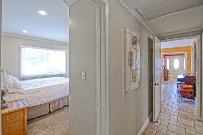 Building Photo - FULLY FURNISHED, CHARMING & AIRY, 4BR2BA MONTEMALAGA HILLTOP HOME W/ “QUEENS NECKLACE” VIEWS, 2-C...