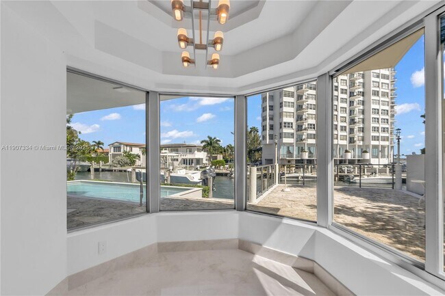 Building Photo - 2089 NE 121st Rd