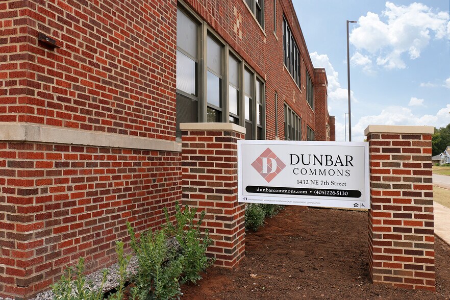 Primary Photo - Dunbar Commons