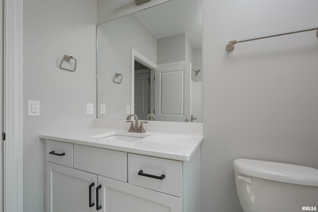 Building Photo - 5120 Pandit Dr