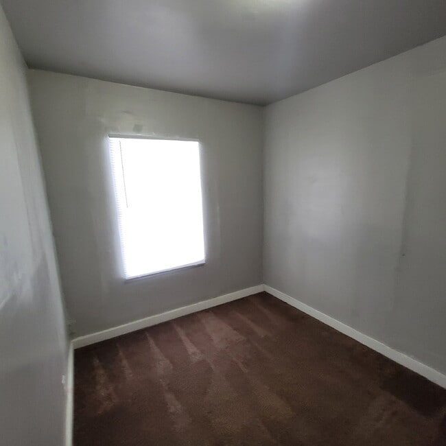 Building Photo - Martindale-Brightwood 3BR/2BA House!