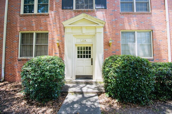 Building Photo - Bright & Modern Renovated 1-Bedroom Condo ...