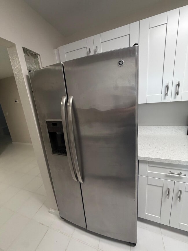 Building Photo - 3391 NW 18th Pl