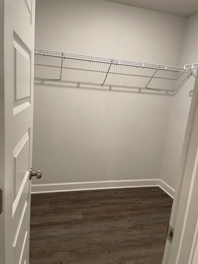 Building Photo - North Cherry Hill 132