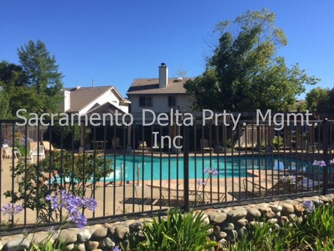 Building Photo - Beautiful Folsom Home in Gated Community