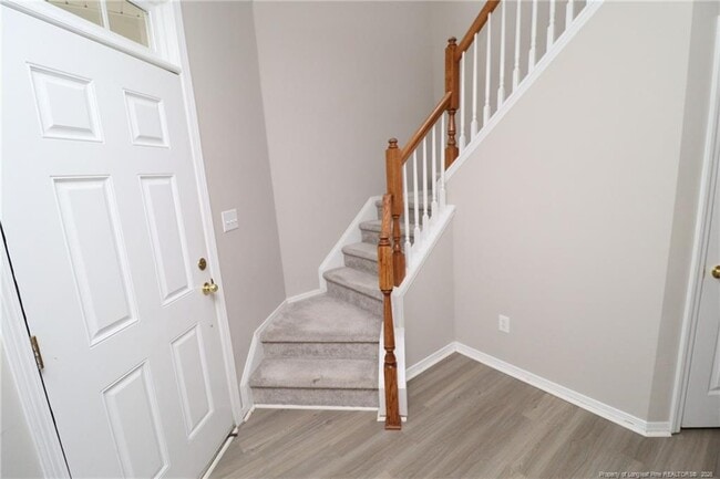 Building Photo - 104 Bell Tower Way