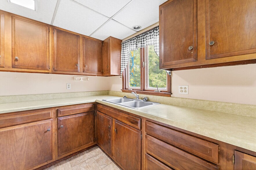 Building Photo - 1126 Elmwood Ave