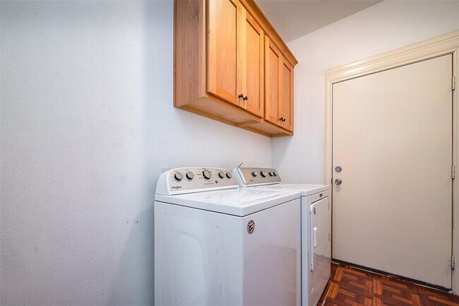 Building Photo - 5906 Yaupon Ridge Dr
