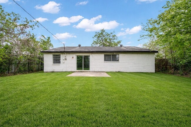 Building Photo - 10902 Jutland Rd