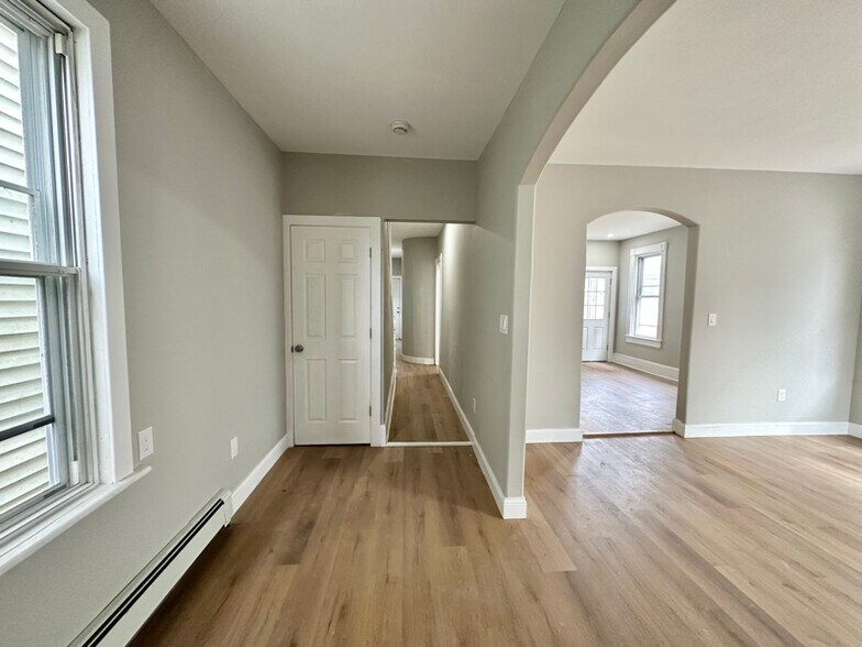 Building Photo - 129 Lafayette Ave