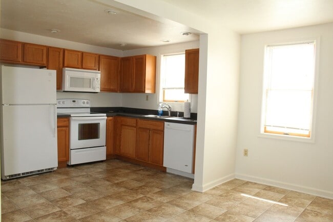 Building Photo - Single Family Home