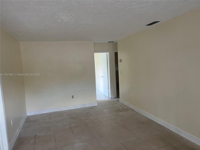 Building Photo - 15812 NW 39th Ct