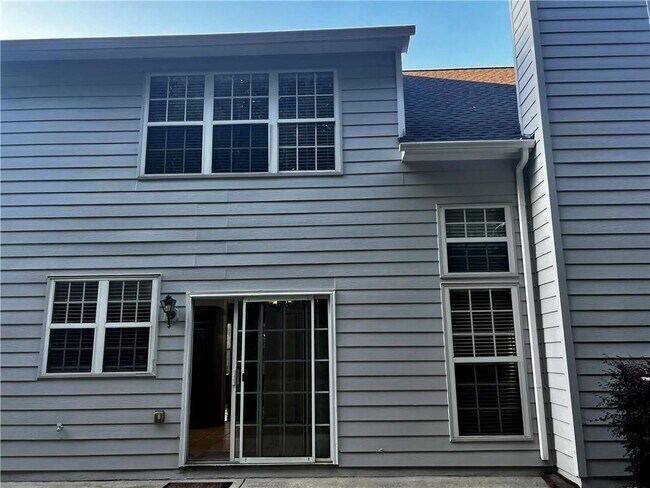 Building Photo - 655 Alstonefield Dr