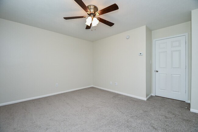 Building Photo - 1115 Eden Park Ln