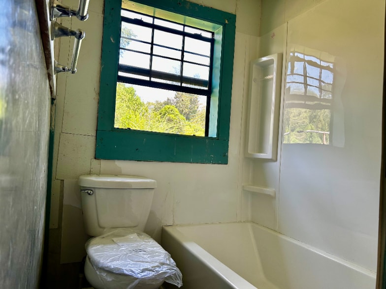 Building Photo - 313 Mahlon St