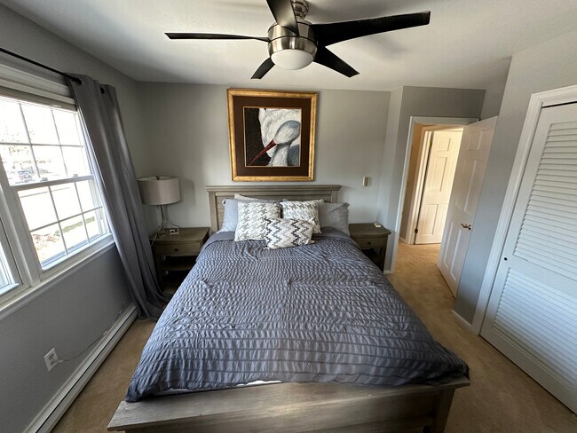 2nd bedroom - 7 Yandow Dr