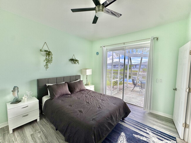 Building Photo - 236 SW 47th St