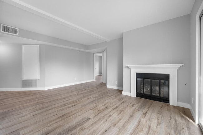 Building Photo - 645 Chestnut Ave