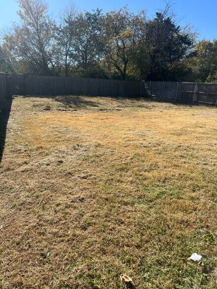Building Photo - 1920 Elizabeth St