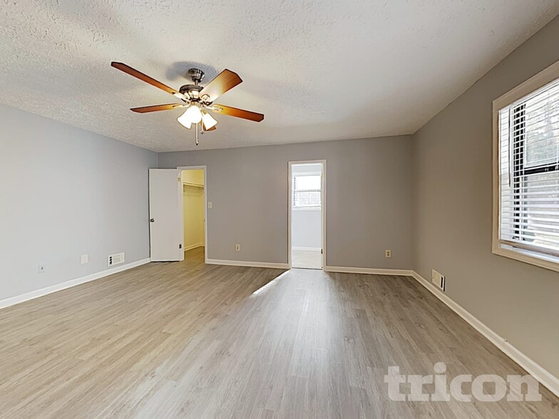 Building Photo - 3722 Holland Dr