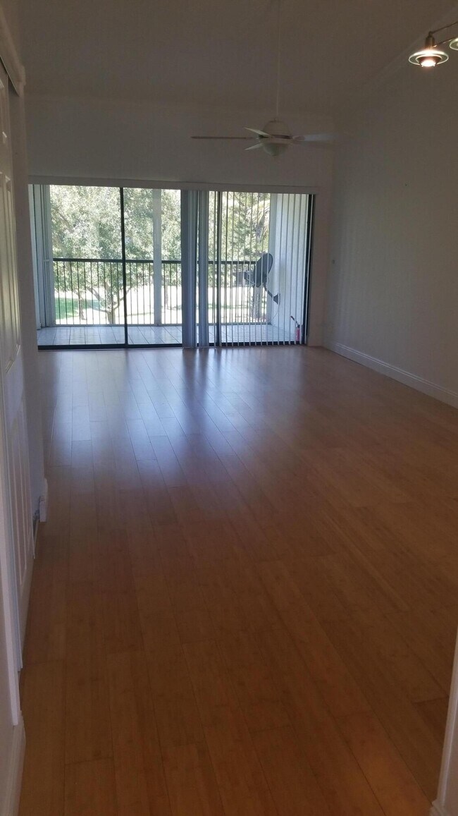 Building Photo - 2289 SW 15th St