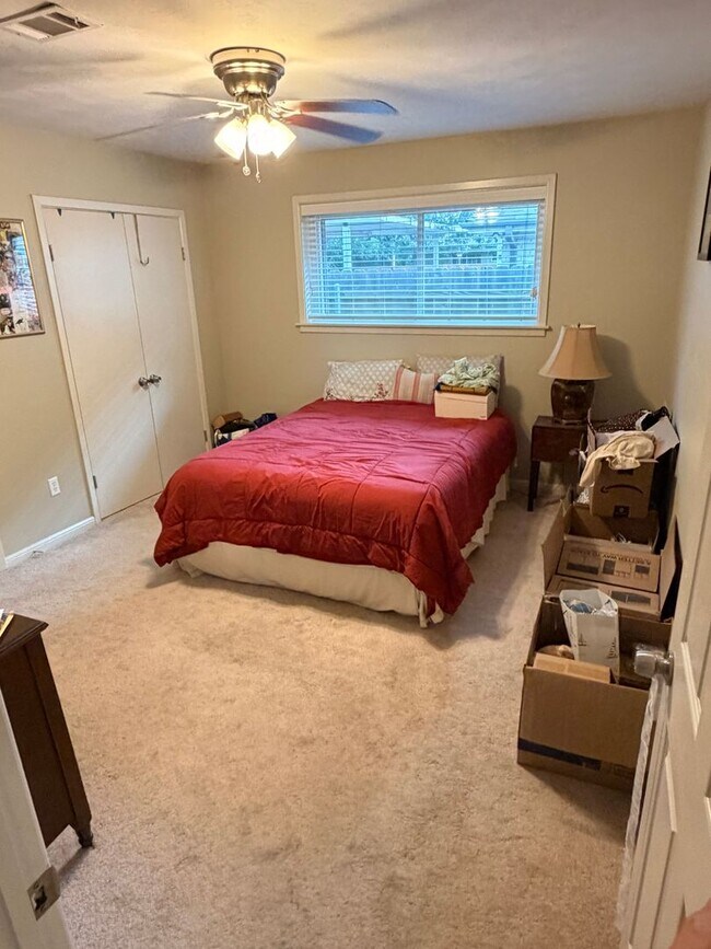 Building Photo - Spacious 3BD/2BA Single Family Home in Metairie.