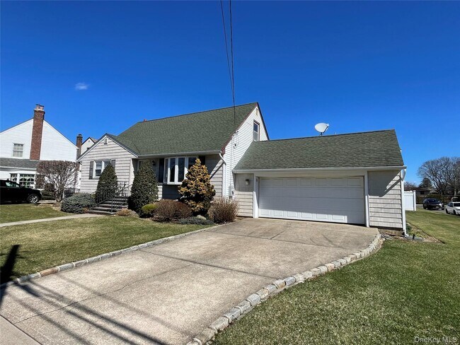 Building Photo - 400 Foch Blvd