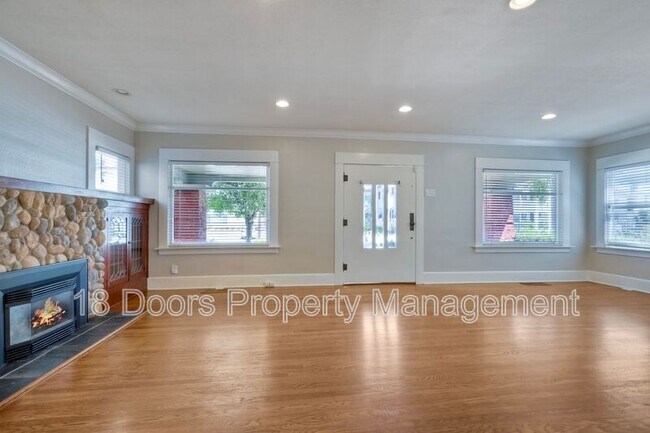 Building Photo - 4052 Albatross St