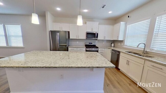 Building Photo - 808 Falls Grove Trl