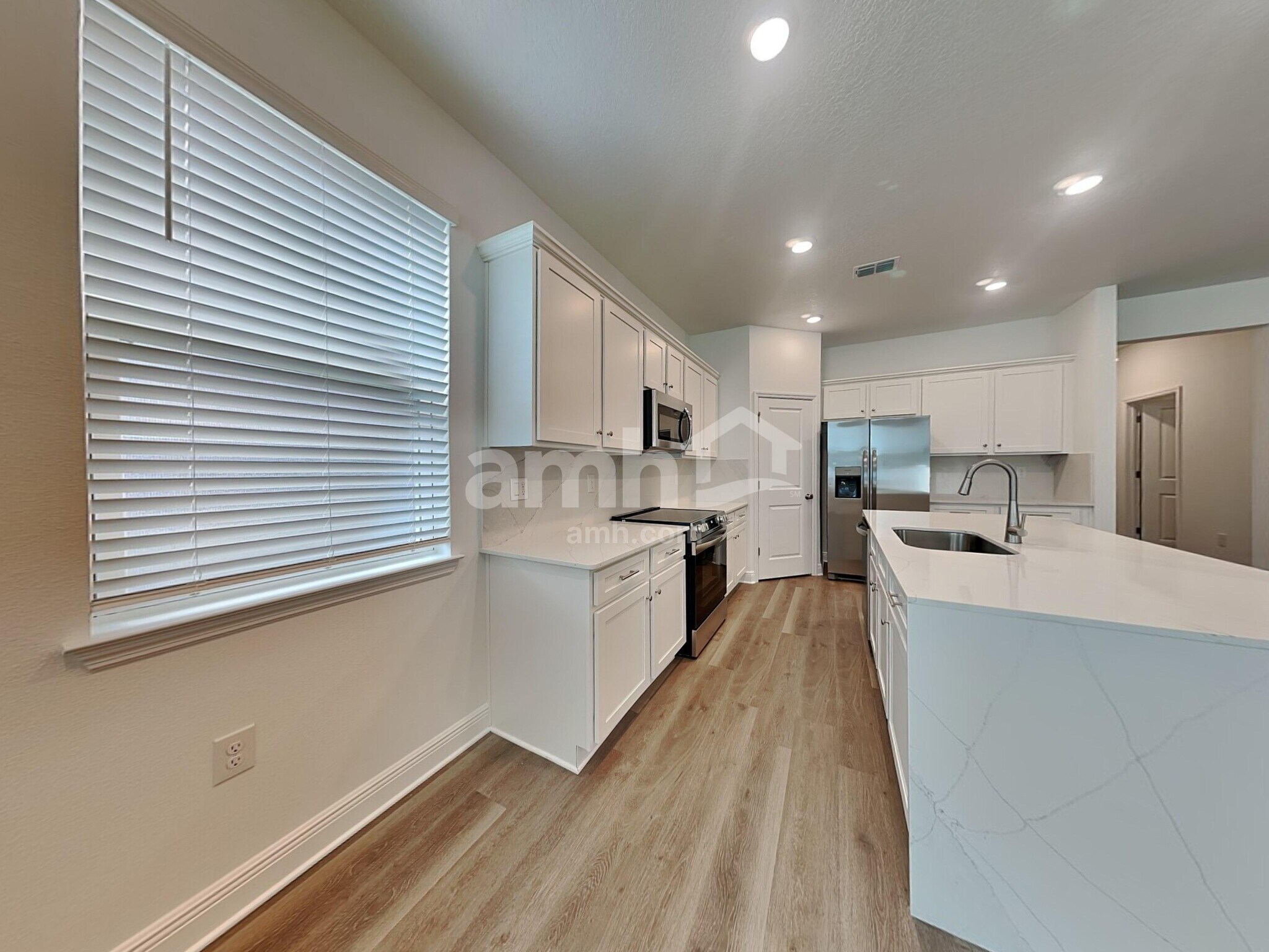 Building Photo - 575 Worcester Ct