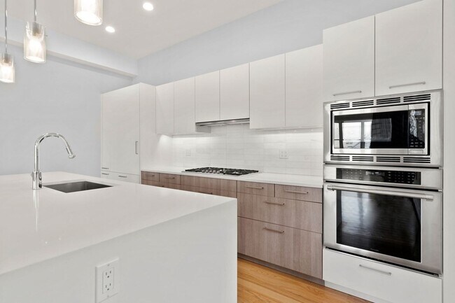 Building Photo - 43 A St
