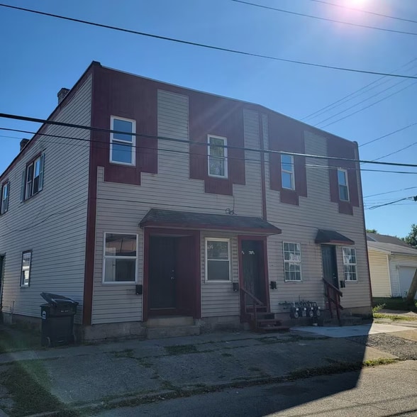 Building Photo - 65 E Stevens St