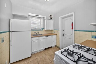 Building Photo - 2802 Digby Ave