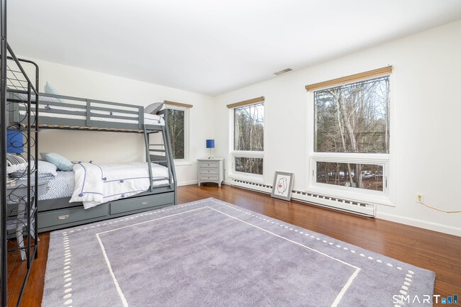 Building Photo - 9 Belshyre Ct