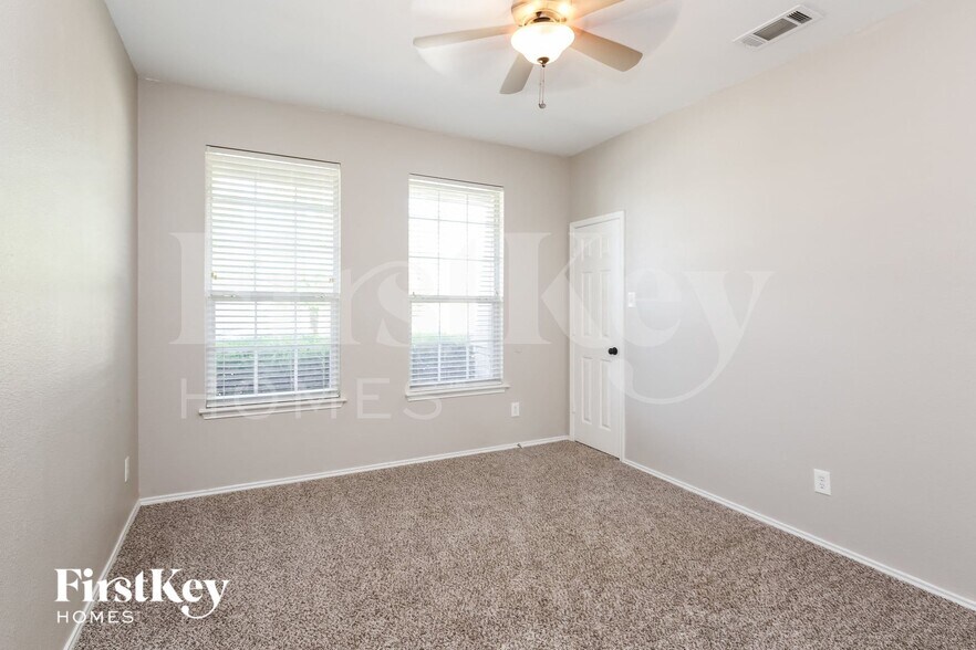 Building Photo - 6032 Blazing Star Dr