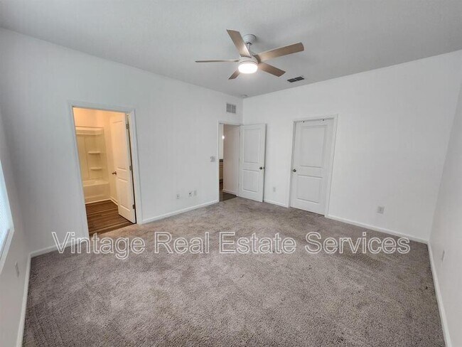 Building Photo - 2340 Harris Hawk Ave