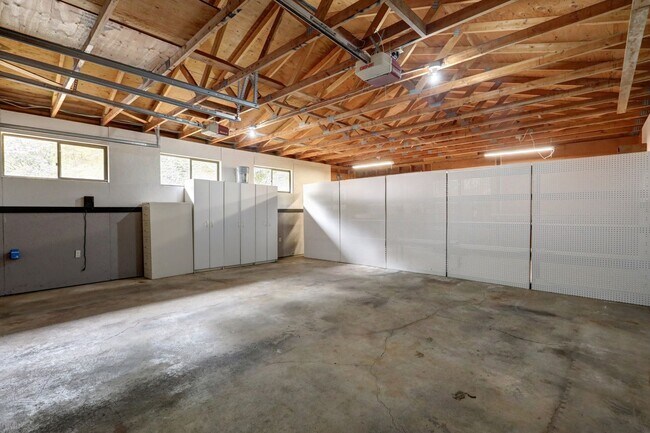 Building Photo - 2327 248th Ave SE